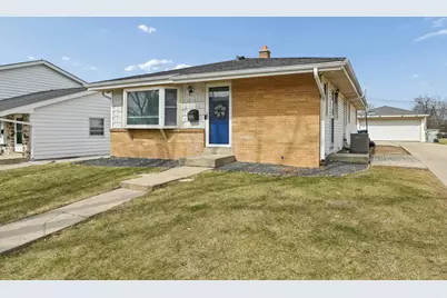 9826 W Menomonee Park Ct, Milwaukee, WI 53225 - Photo 2