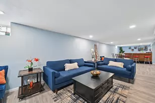 9826 W Menomonee Park Ct, Milwaukee, WI 53225 - Photo 26