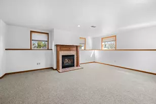 6814 Diane Dr, Newburg, WI 53090 - Photo 14