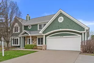 N31W7296 Lincoln Blvd, Cedarburg, WI 53012 - Photo 2