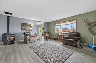 2558 N Green Bay Rd, Racine, WI 53406 - Photo 14