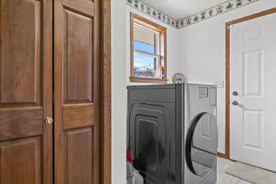 2558 N Green Bay Rd, Racine, WI 53406 - Photo 30