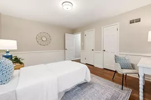 800 E Hermitage Rd, Bayside, WI 53217 - Photo 40