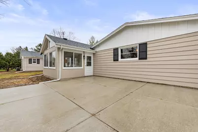 800 E Hermitage Rd, Bayside, WI 53217 - Photo 54