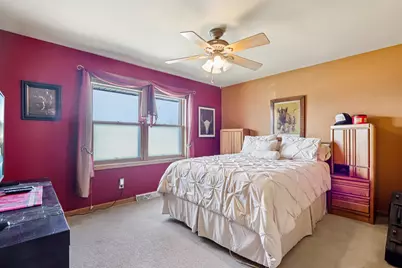 W142N10472  Magnolia Dr, Germantown, WI 53022 - Photo 14