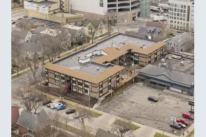 2025 E Greenwich Ave #201, Milwaukee, WI 53211 - Photo 2