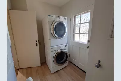 3200 E Hampshire St, Milwaukee, WI 53211 - Photo 26