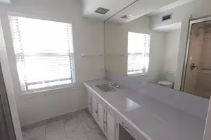 3200 E Hampshire St, Milwaukee, WI 53211 - Photo 22