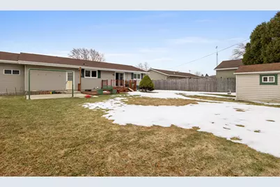 1702 S 25th St, Manitowoc, WI 54220 - Photo 30