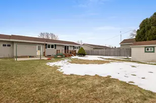 1702 S 25th St, Manitowoc, WI 54220 - Photo 30