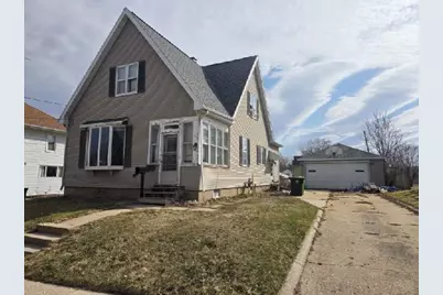 218 N Henninger St, Mayville, WI 53050 - Photo 1