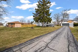 224 W Martin Ln, Milwaukee, WI 53207 - Photo 26