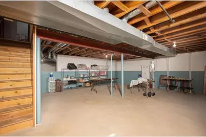 6968 W Tesch Ave, Milwaukee, WI 53220 - Photo 18