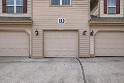 2287 W Vista Bella Dr, Oak Creek, WI 53154 - Photo 22