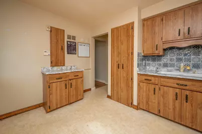 4462 S Lake Dr, Cudahy, WI 53110 - Photo 10