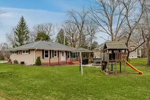 N20W28482 Oakton Rd, Delafield, WI 53072 - Photo 22