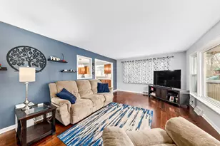 N20W28482 Oakton Rd, Delafield, WI 53072 - Photo 14