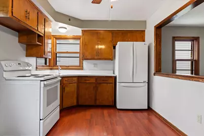 3526 S Brust Ave, Milwaukee, WI 53207 - Photo 12