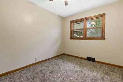 3526 S Brust Ave, Milwaukee, WI 53207 - Photo 16