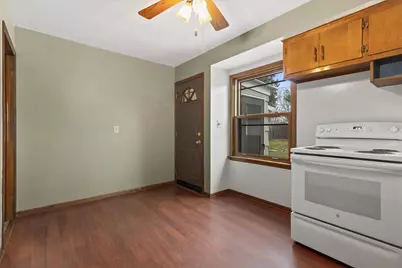 3526 S Brust Ave, Milwaukee, WI 53207 - Photo 14