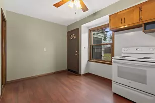 3526 S Brust Ave, Milwaukee, WI 53207 - Photo 14