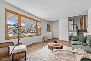 1764 Oakridge Ct, Fox Crossing, WI 54952 - Photo 4