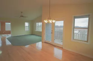 931 Canal Rd, Waterloo, WI 53594 - Photo 8