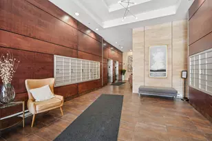 1550 E Royall Pl, Milwaukee, WI 53202 - Photo 16