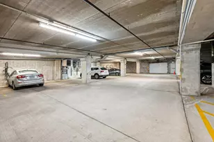 1550 E Royall Pl, Milwaukee, WI 53202 - Photo 14