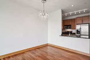 1550 E Royall Pl, Milwaukee, WI 53202 - Photo 26