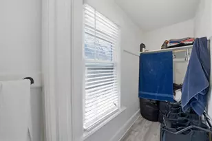 639 W Meinecke Ave, Milwaukee, WI 53212 - Photo 16