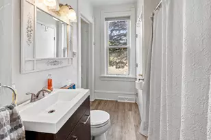 11004 N Range Line Rd, Mequon, WI 53092 - Photo 24