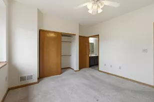 4754 W Maple Leaf Cir, Greenfield, WI 53220 - Photo 22