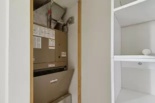 4754 W Maple Leaf Cir, Greenfield, WI 53220 - Photo 34