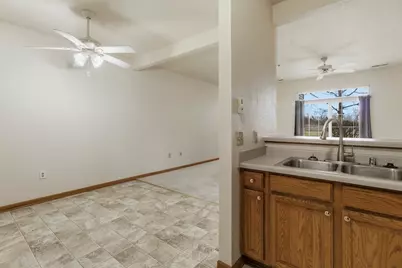 4754 W Maple Leaf Cir, Greenfield, WI 53220 - Photo 12