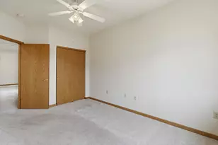 4754 W Maple Leaf Cir, Greenfield, WI 53220 - Photo 16