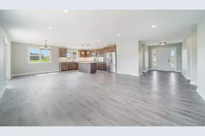2825  Stonebrook Dr, Sheboygan, WI 53081 - Photo 6