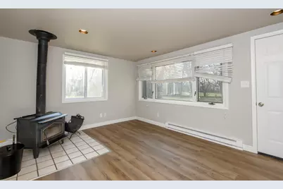 888  Wildwood Pl, Oconomowoc, WI 53066 - Photo 12