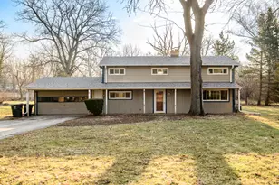 888 Wildwood Pl, Oconomowoc, WI 53066 - Photo 1