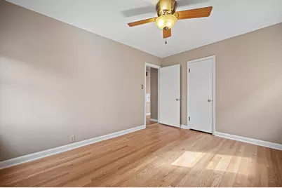 5713 N Argyle Ave, Glendale, WI 53209 - Photo 12