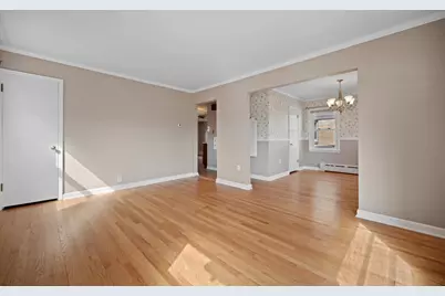 5713 N Argyle Ave, Glendale, WI 53209 - Photo 4