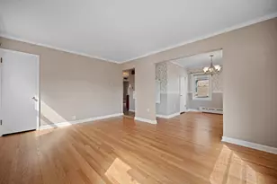 5713 N Argyle Ave, Glendale, WI 53209 - Photo 4