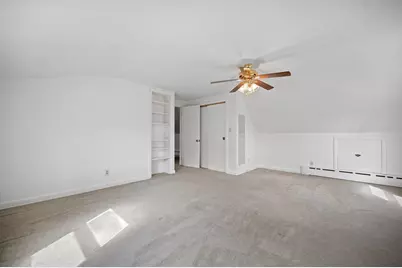 5713 N Argyle Ave, Glendale, WI 53209 - Photo 14