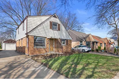 5713 N Argyle Ave, Glendale, WI 53209 - Photo 24