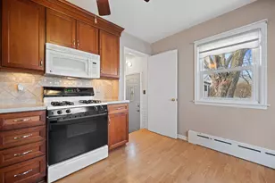 5713 N Argyle Ave, Glendale, WI 53209 - Photo 10