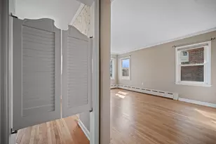 5713 N Argyle Ave, Glendale, WI 53209 - Photo 8