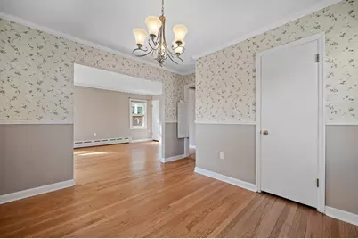 5713 N Argyle Ave, Glendale, WI 53209 - Photo 6