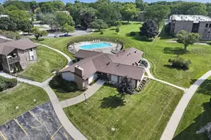 3635 N Tucker Pl, Milwaukee, WI 53222 - Photo 6