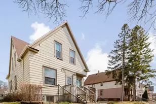 3358 N Richards St, Milwaukee, WI 53212 - Photo 2