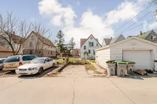 3358 N Richards St, Milwaukee, WI 53212 - Photo 6